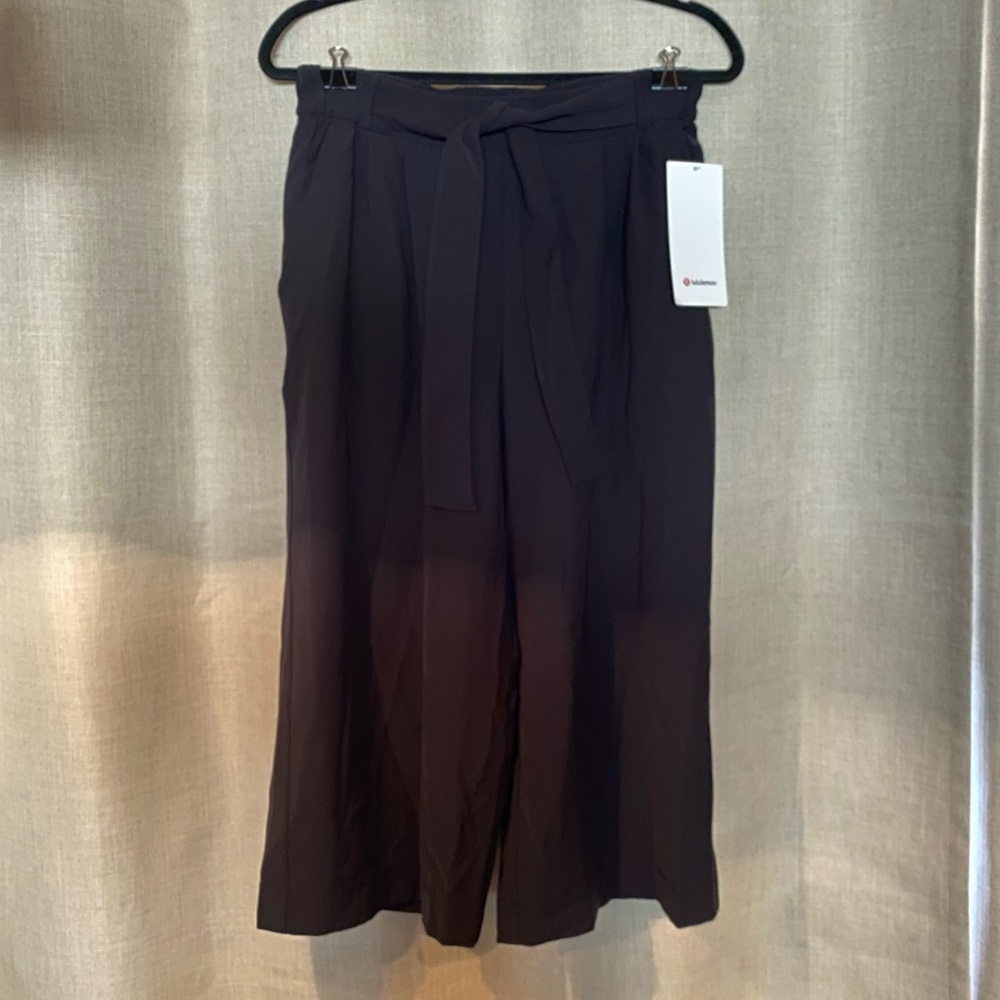 Black Wide Leg Pants 10 (lululemon)